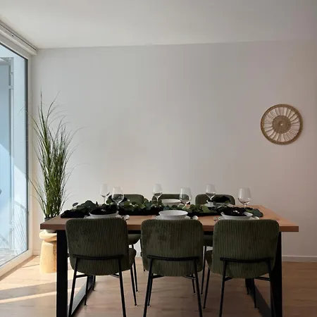 E&e Aparts Apartment
